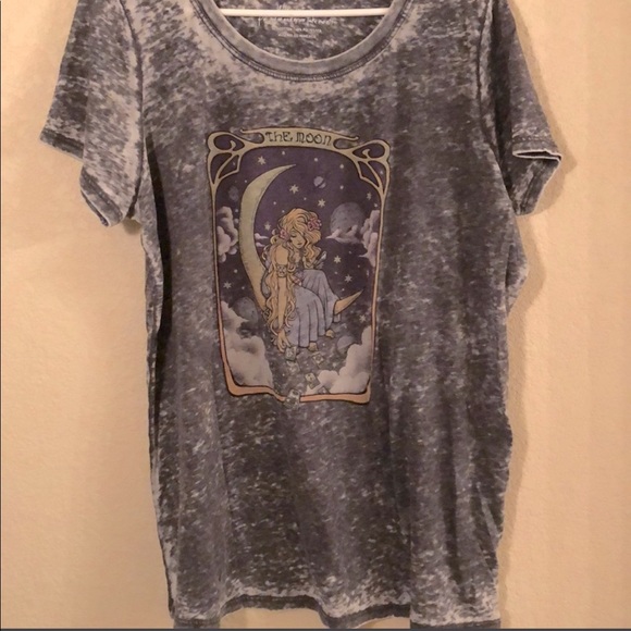 👀ISO👀 Torrid Moon Goddess Shirt Sz 00X, 0X, 1X or 2X. - Picture 1 of 2